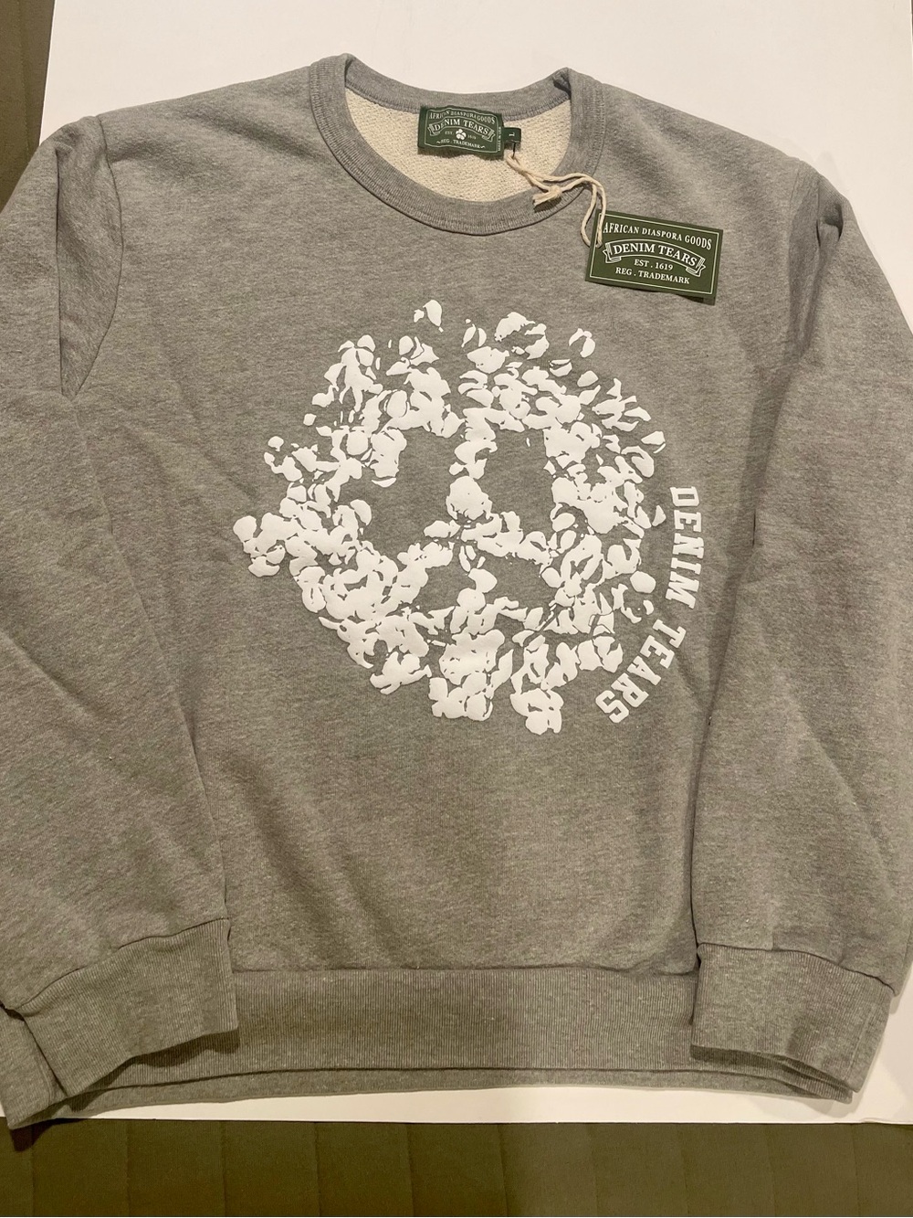 Denim Tears Men's Grey Peace Wreath Crewneck Sweatshirt size L